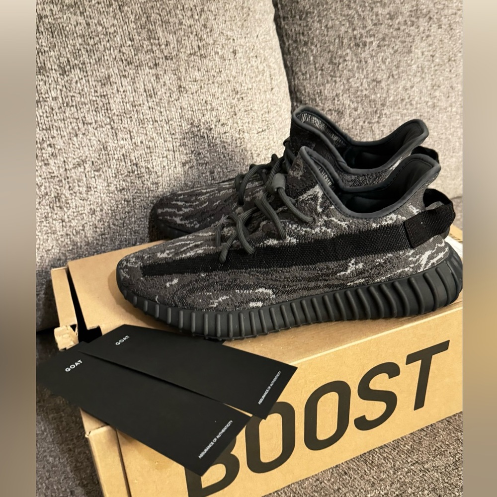 Yeezy Boost 350 V2 'MX Dark Salt'